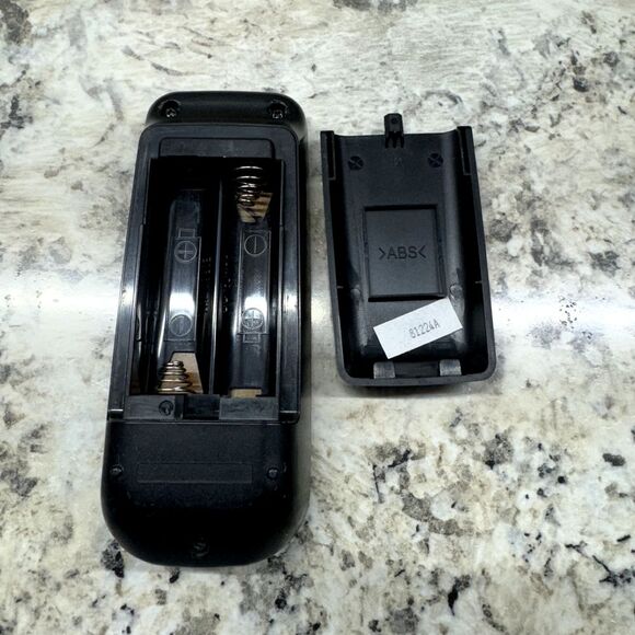 Clarion RCB-130 Car Audio Remote XD516 XDZ616 XDZ716 BD316 DB315 DB325 DRX8575Z - Picture 5 of 5